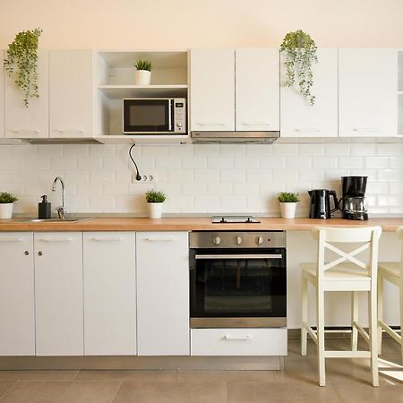Classy Comfort - Chic Studio On Regina Elisabeta ブカレスト エクステリア 写真